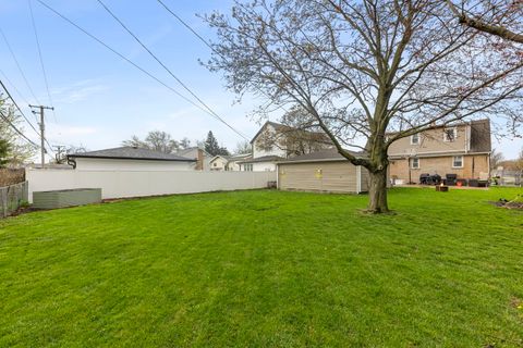 Tiny photo for 597 N West Avenue, Elmhurst, IL 60126 (MLS # 12633597)