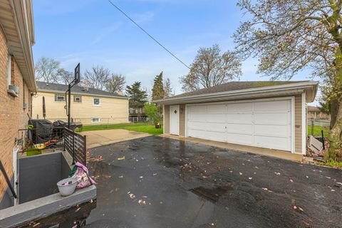 Tiny photo for 597 N West Avenue, Elmhurst, IL 60126 (MLS # 12633597)