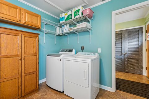 Tiny photo for 1715 Verde Court, Mount Prospect, IL 60056 (MLS # 12593497)