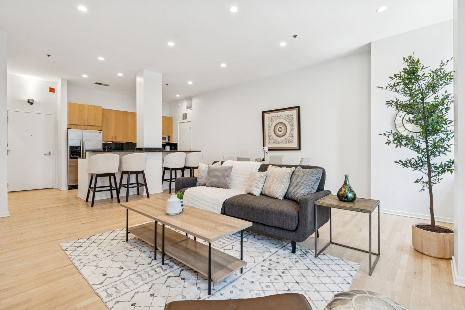 130 S CANAL Street 717