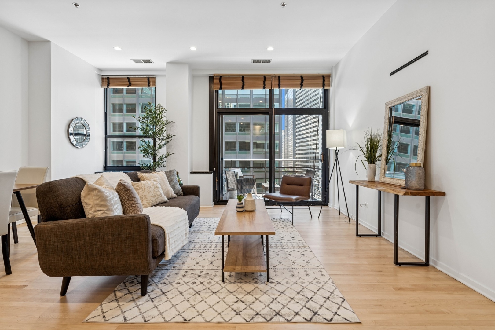 130 S CANAL Street 717