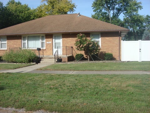 Tiny photo for 1004 Holcomb Street, Streator, IL 61364 (MLS # 12752859)