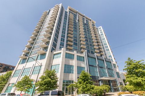 Photo of 1600 S Indiana Avenue #1902, Chicago, IL 60616 (MLS # 12580584)