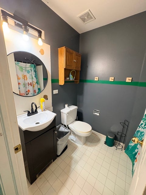 Tiny photo for 1422 W SPLIT OAK Circle, Round Lake Beach, IL 60073 (MLS # 12692655)