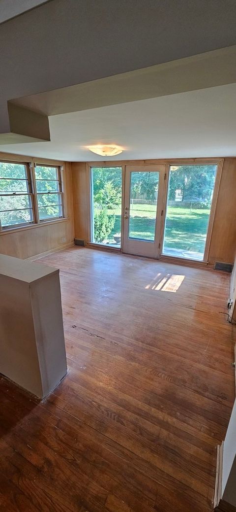 Tiny photo for 9241 S Richmond Avenue, Evergreen Park, IL 60805 (MLS # 12484875)