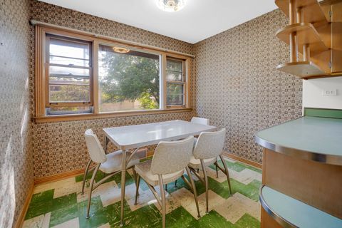 Tiny photo for 9241 S Richmond Avenue, Evergreen Park, IL 60805 (MLS # 12484875)