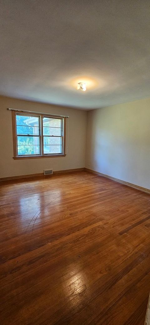 Tiny photo for 9241 S Richmond Avenue, Evergreen Park, IL 60805 (MLS # 12484875)