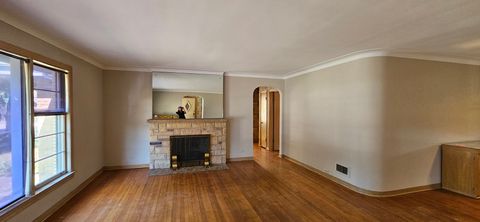 Tiny photo for 9241 S Richmond Avenue, Evergreen Park, IL 60805 (MLS # 12484875)