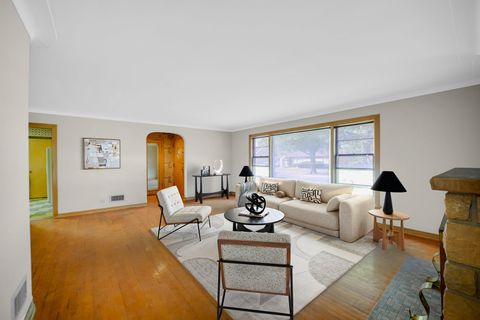 Tiny photo for 9241 S Richmond Avenue, Evergreen Park, IL 60805 (MLS # 12484875)