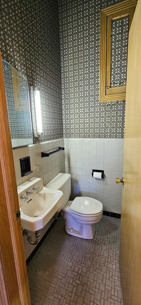 Tiny photo for 9241 S Richmond Avenue, Evergreen Park, IL 60805 (MLS # 12484875)