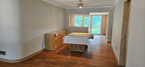 Tiny photo for 9241 S Richmond Avenue, Evergreen Park, IL 60805 (MLS # 12484875)