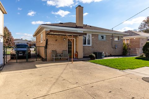 A home in Schiller Park