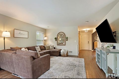 Tiny photo for 1053 Wheatland Drive, Crystal Lake, IL 60014 (MLS # 12623039)