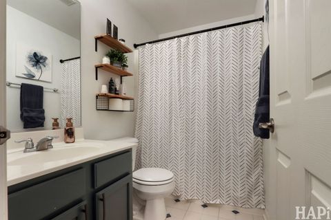 Tiny photo for 1053 Wheatland Drive, Crystal Lake, IL 60014 (MLS # 12623039)