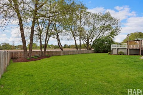 Tiny photo for 1053 Wheatland Drive, Crystal Lake, IL 60014 (MLS # 12623039)