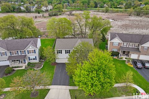 Tiny photo for 1053 Wheatland Drive, Crystal Lake, IL 60014 (MLS # 12623039)