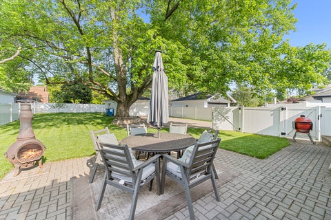 Tiny photo for 9 N Waverly Place, Mount Prospect, IL 60056 (MLS # 12696159)
