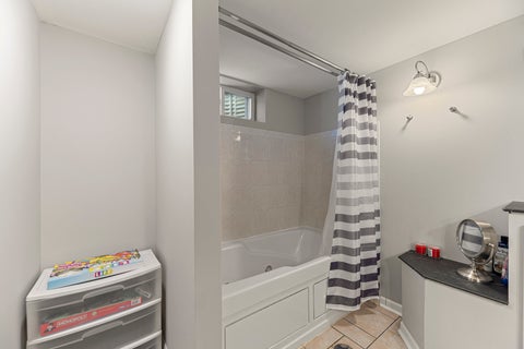 Tiny photo for 9 N Waverly Place, Mount Prospect, IL 60056 (MLS # 12696159)