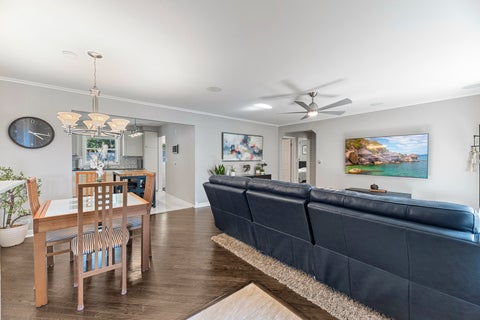 Tiny photo for 9 N Waverly Place, Mount Prospect, IL 60056 (MLS # 12696159)