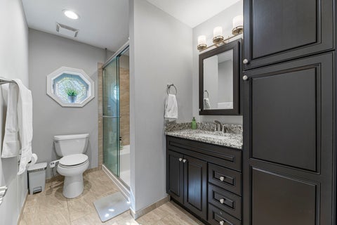 Tiny photo for 9 N Waverly Place, Mount Prospect, IL 60056 (MLS # 12696159)