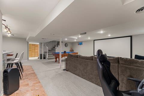 Tiny photo for 9 N Waverly Place, Mount Prospect, IL 60056 (MLS # 12696159)