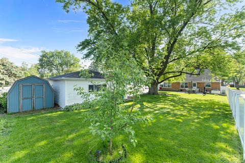 Tiny photo for 9 N Waverly Place, Mount Prospect, IL 60056 (MLS # 12696159)