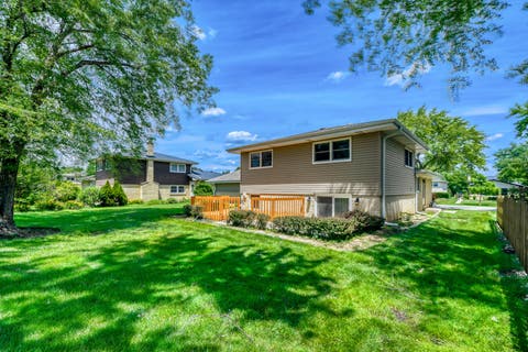 Tiny photo for 532 Summit Drive, Schaumburg, IL 60193 (MLS # 12708390)