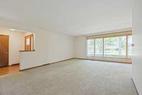 Tiny photo for 532 Summit Drive, Schaumburg, IL 60193 (MLS # 12708390)
