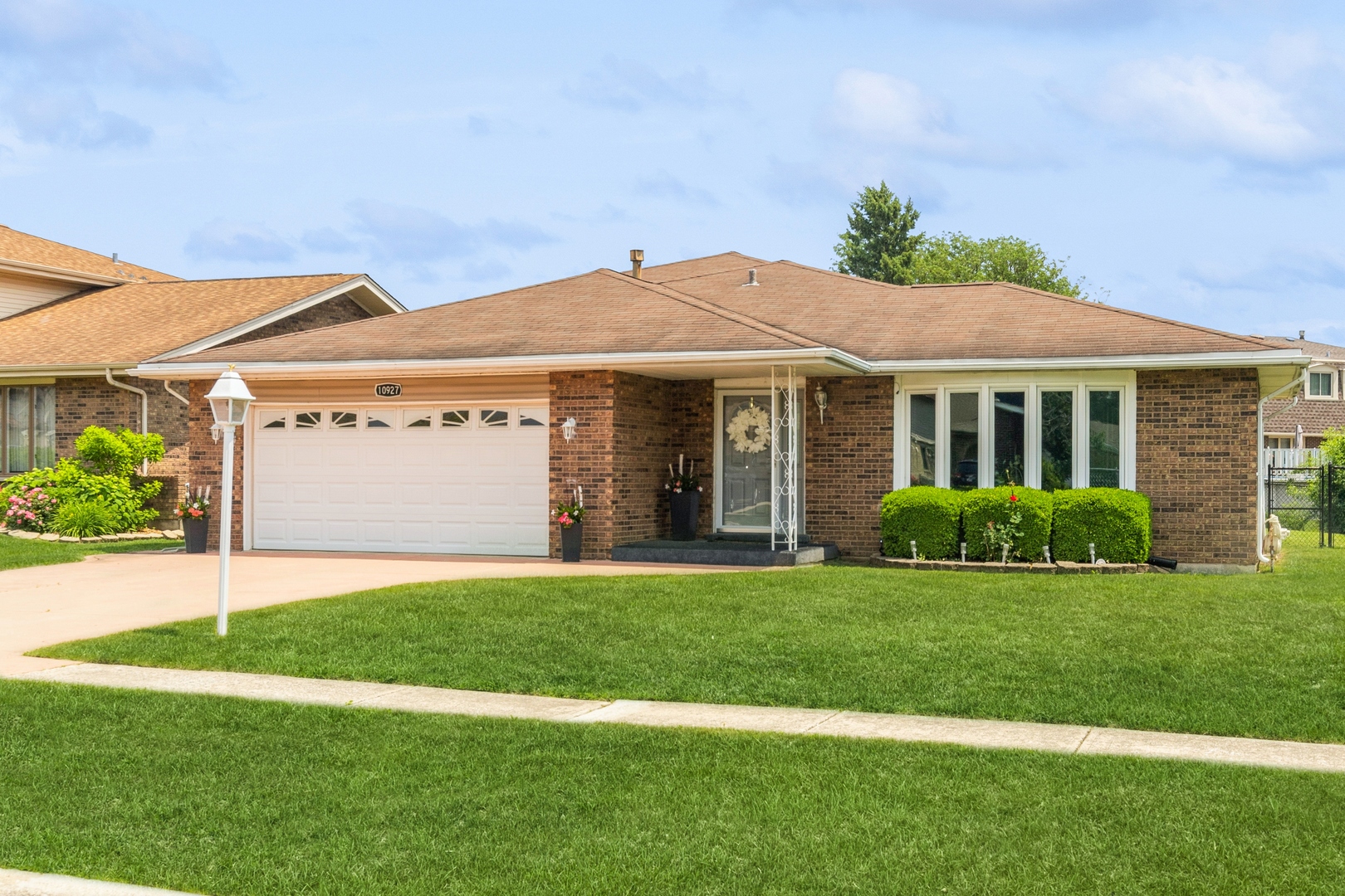 10927 S Circle Drive