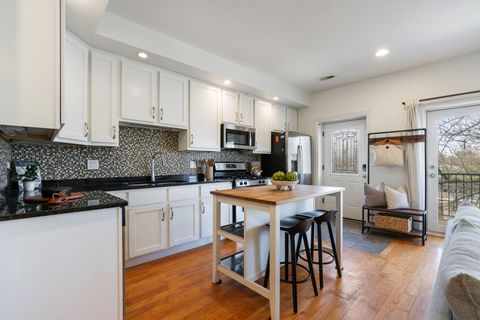 Tiny photo for 4038 N Kenmore Avenue #3, Chicago, IL 60613 (MLS # 12602993)