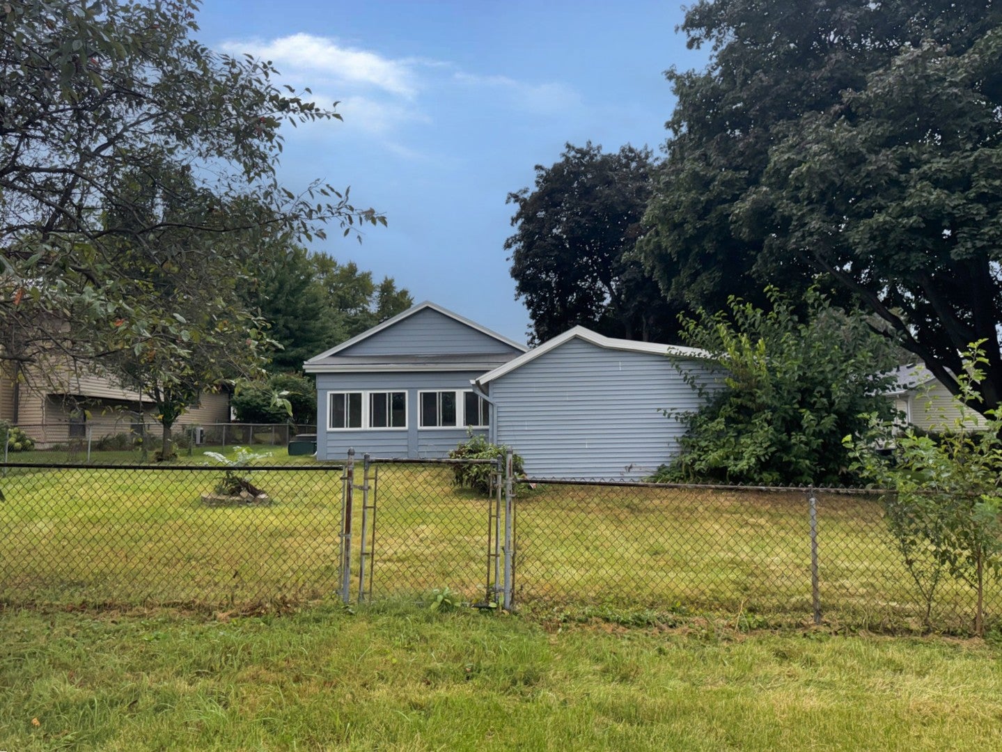 402 S 13th Avenue