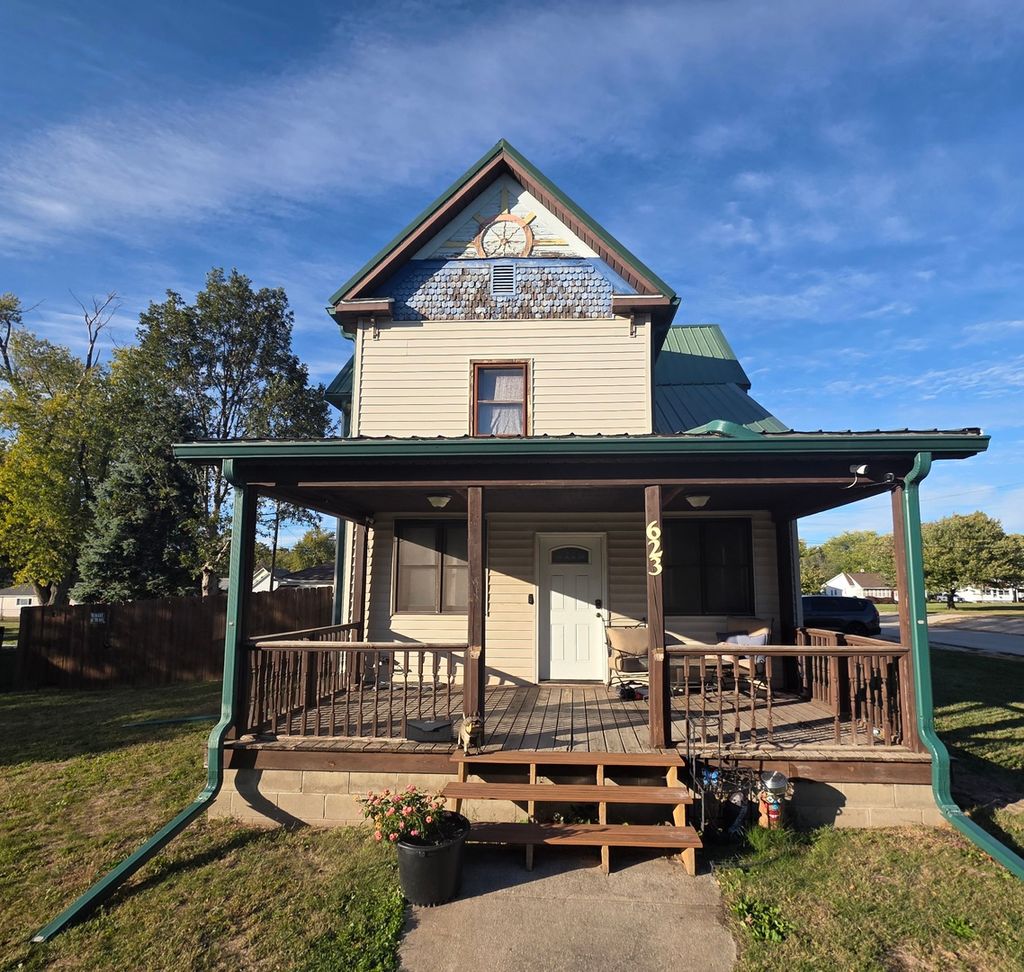 Photo for 623 E Clay Street, Clinton, IL 61727 (MLS # 12499677)