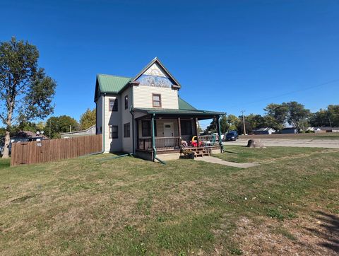 Tiny photo for 623 E Clay Street, Clinton, IL 61727 (MLS # 12499677)