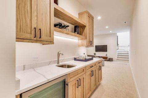 Tiny photo for 2617 W Carmen Avenue, Chicago, IL 60625 (MLS # 12598309)