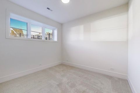 Tiny photo for 2617 W Carmen Avenue, Chicago, IL 60625 (MLS # 12598309)
