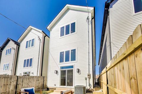 Tiny photo for 2617 W Carmen Avenue, Chicago, IL 60625 (MLS # 12598309)