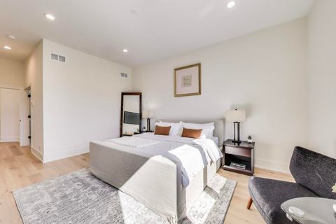 Tiny photo for 2617 W Carmen Avenue, Chicago, IL 60625 (MLS # 12598309)