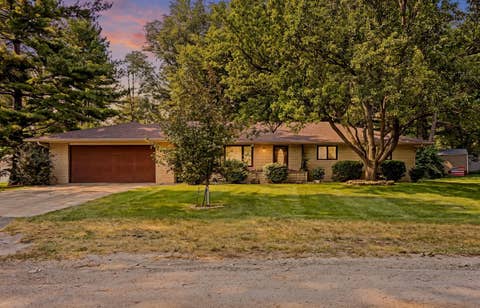 Photo of 109 E Parkview Drive, Forrest, IL 61741 (MLS # 12702279)