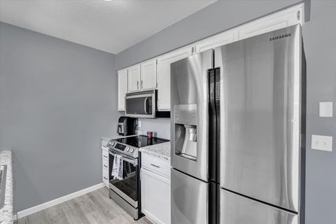 Tiny photo for 425 N 6th Street, Eldridge, IA 52748 (MLS # 12696709)