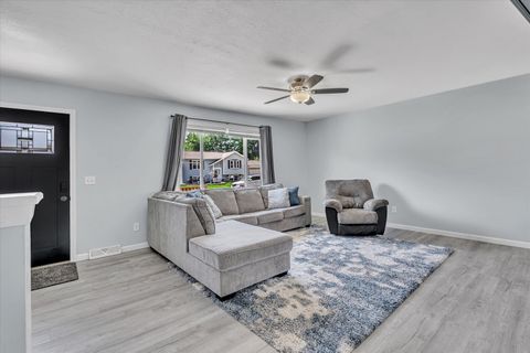 Tiny photo for 425 N 6th Street, Eldridge, IA 52748 (MLS # 12696709)
