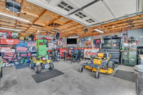 Tiny photo for 425 N 6th Street, Eldridge, IA 52748 (MLS # 12696709)