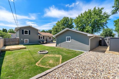 Tiny photo for 425 N 6th Street, Eldridge, IA 52748 (MLS # 12696709)