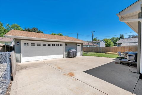 Tiny photo for 425 N 6th Street, Eldridge, IA 52748 (MLS # 12696709)