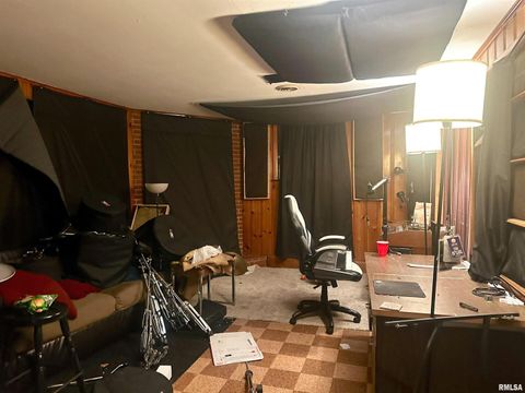 Tiny photo for 1212 W Schwartz Street, Carbondale, IL 62901 (MLS # EB460441)