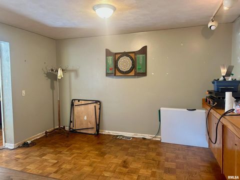 Tiny photo for 1212 W Schwartz Street, Carbondale, IL 62901 (MLS # EB460441)