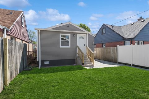 Tiny photo for 1528 N 39th Avenue, Stone Park, IL 60165 (MLS # 12620549)