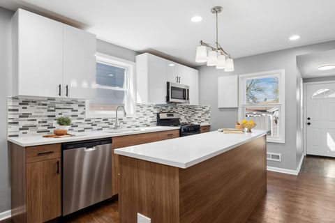 Tiny photo for 1528 N 39th Avenue, Stone Park, IL 60165 (MLS # 12620549)
