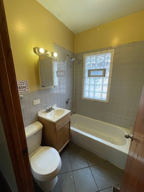 Tiny photo for 724 W 50TH Place, Chicago, IL 60609 (MLS # 12760618)