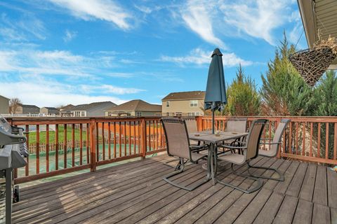 Tiny photo for 605 High Grove Drive, Minooka, IL 60447 (MLS # 12514235)