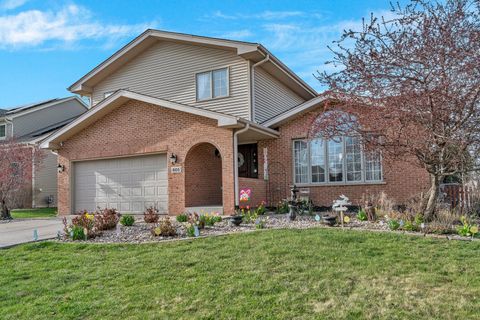 Tiny photo for 605 High Grove Drive, Minooka, IL 60447 (MLS # 12514235)